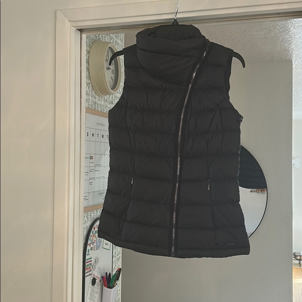 Athleta Black Puffer Vest